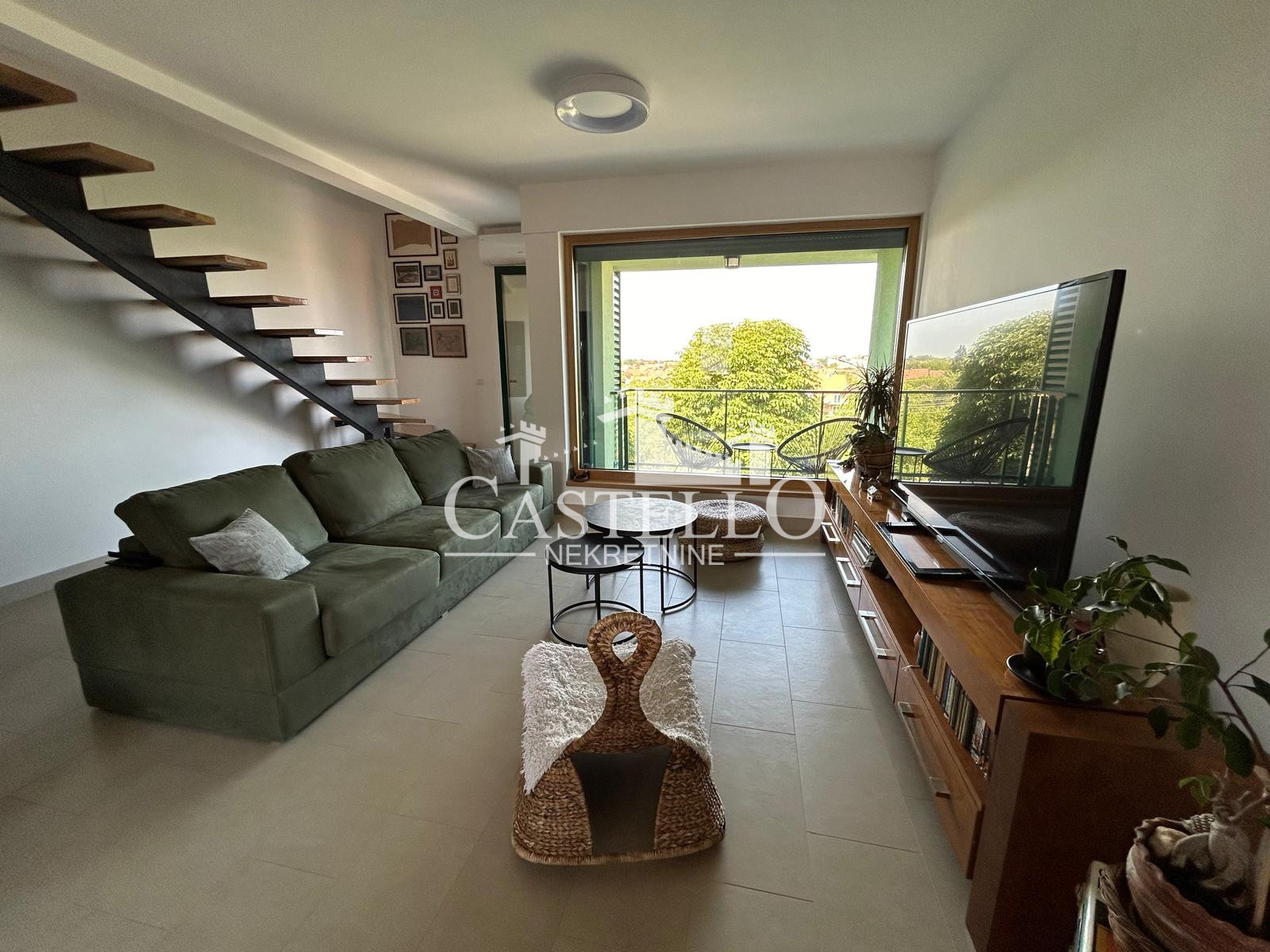 1-243-Lux-dupleks-na-atraktivnoj-lokaciji-u-Vršcu-01667be852086d5