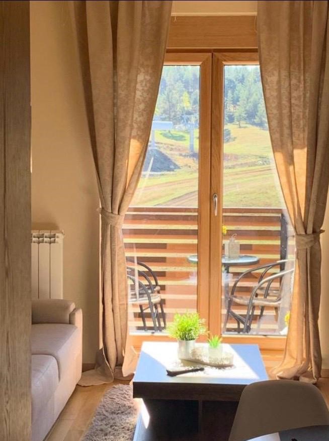 1-374-Na-prodaju-aparman-na-Zlatiboru-vršac-nekretnine-03